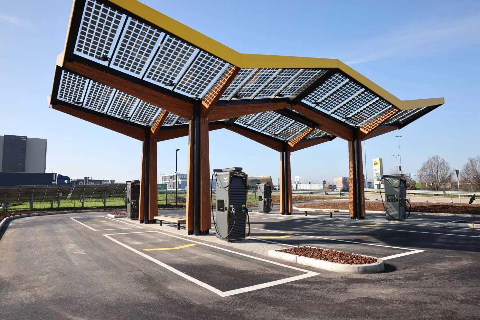 Fastned Italia Brascia A4 ricarica rapida 400 kW 1619x1080 jpg