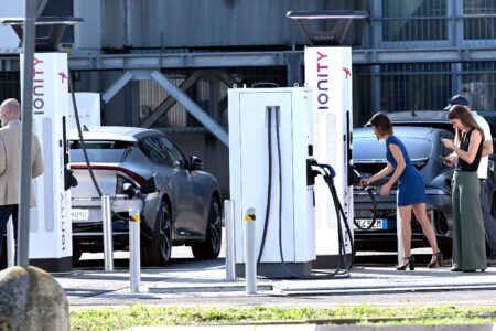 Boom colonnine elettriche Italia: più di 64.000 punti di ricarica ionity ultra fast charge