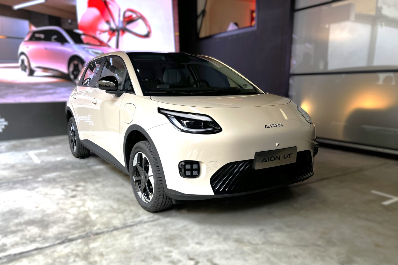 GAC Aion arriva in Italia con ATFlow, è ufficiale: design europeo e produzione in Austria gac aion ut