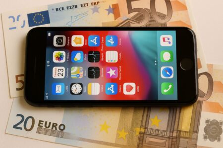 iPhone 60 euro: è tutto vero, basta presentare l’ISEE, ma occhio al prezzo iphone 60 euro