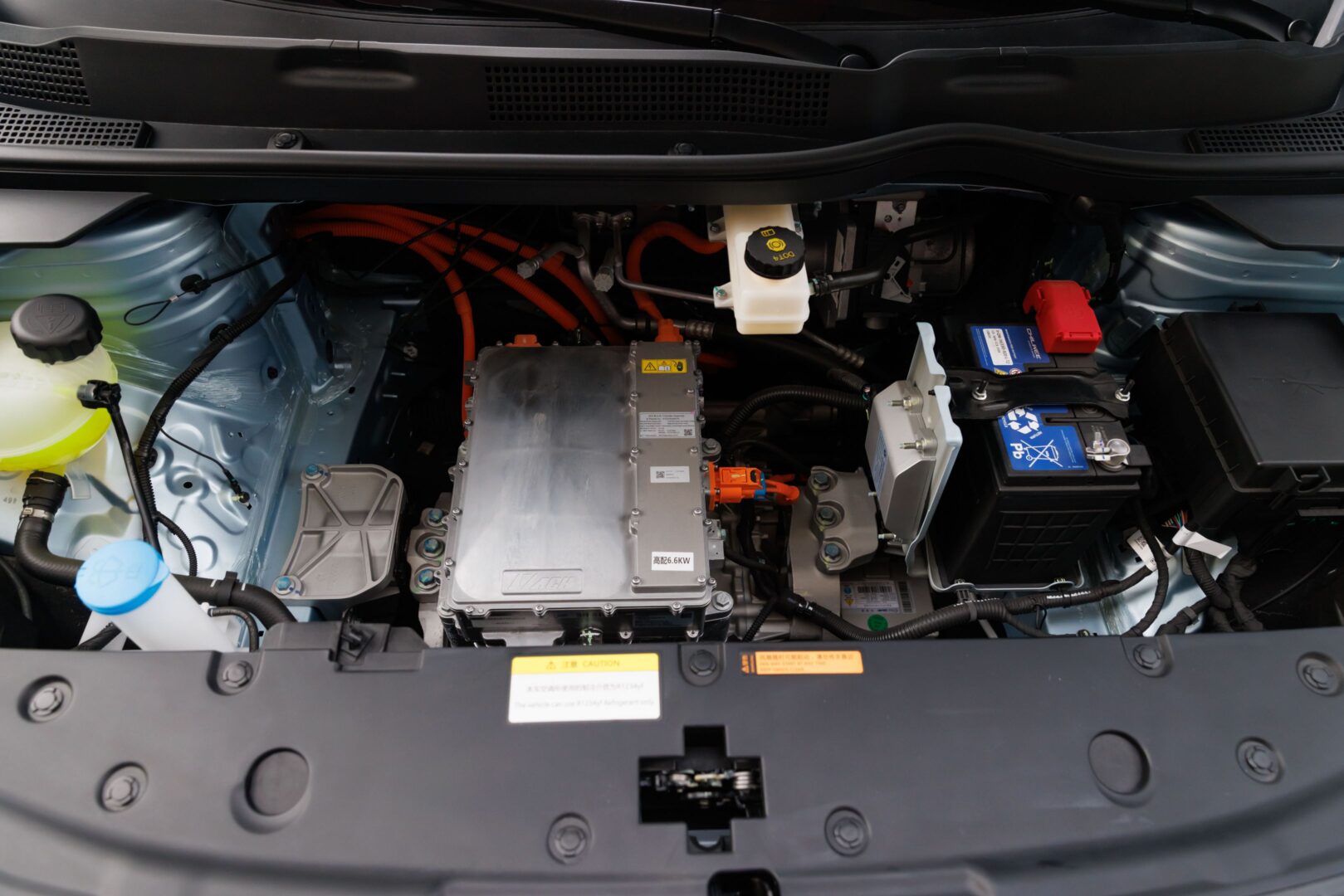 dongfeng box cofano motore