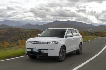 Jaecoo 5: design da Range Rover, prezzo per tutti. Prova su strada del benzina e dell’elettrica jaecoo 5 ev