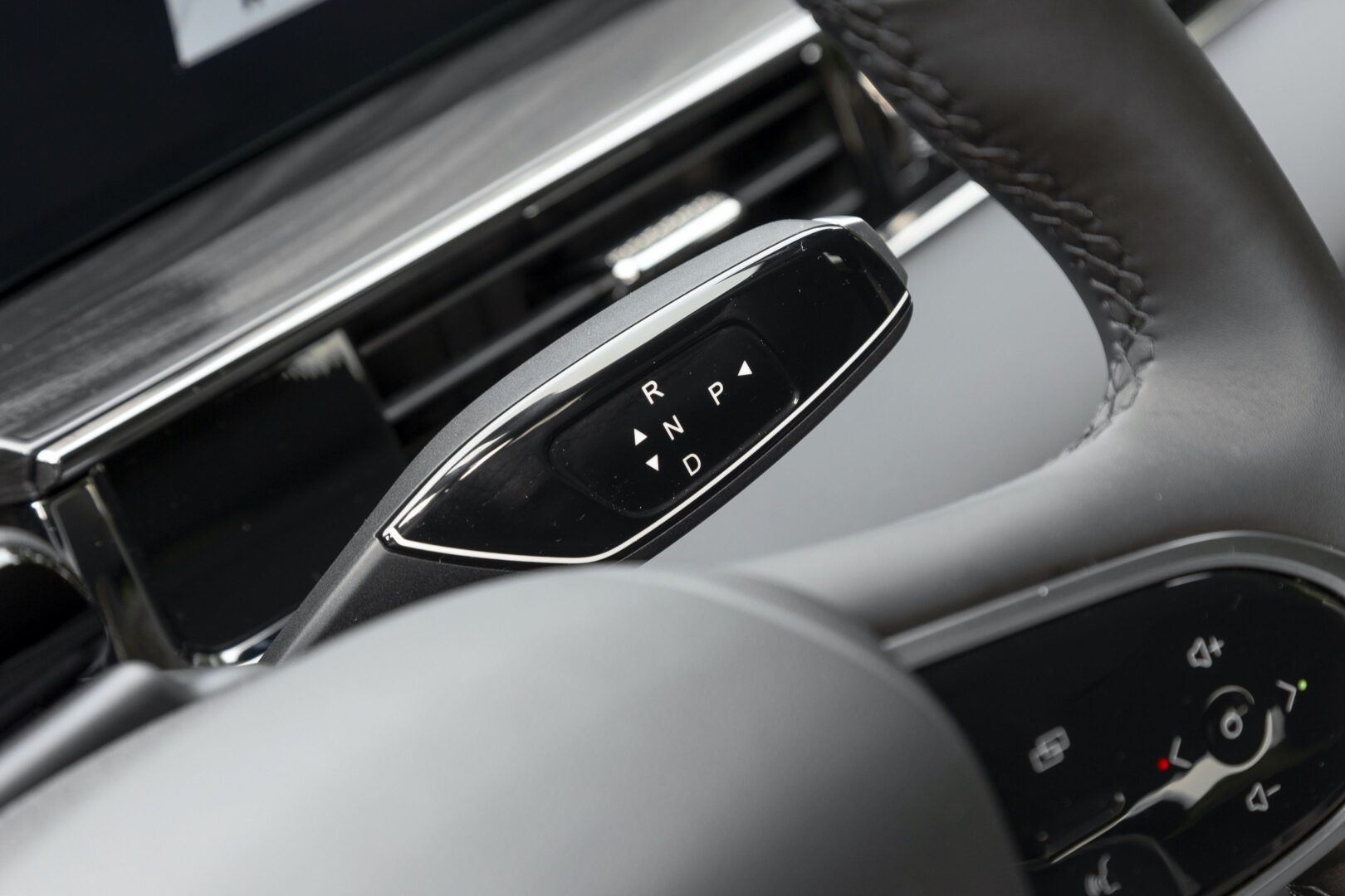 omoda 5 shs-h interni