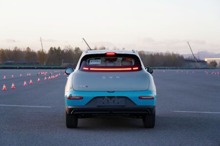 GWM ORA 5, la prova su strada in anteprima: elettrica vs ibrida gmw ora 5