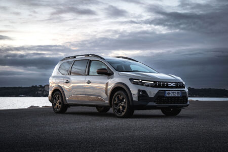 Nuova Dacia Jogger Hybrid 155 (2026): prova su strada e test consumi con l’ibrida dacia jogger hybrid 155 2026