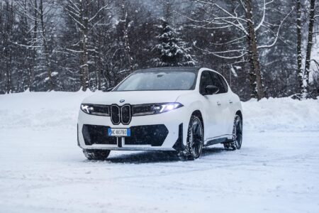 Recensione BMW iX3: guidata senza mani… legalmente! Consumi autostrada e test Milano-Cortina recensione bmw ix3 prova su strada