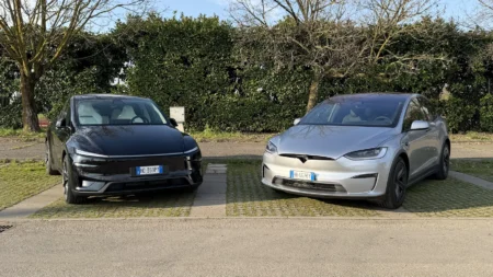 Tesla Model Y Performance VS Model X Plaid: scontro tra 2 “bestioni” elettrici Tesla Model X Y