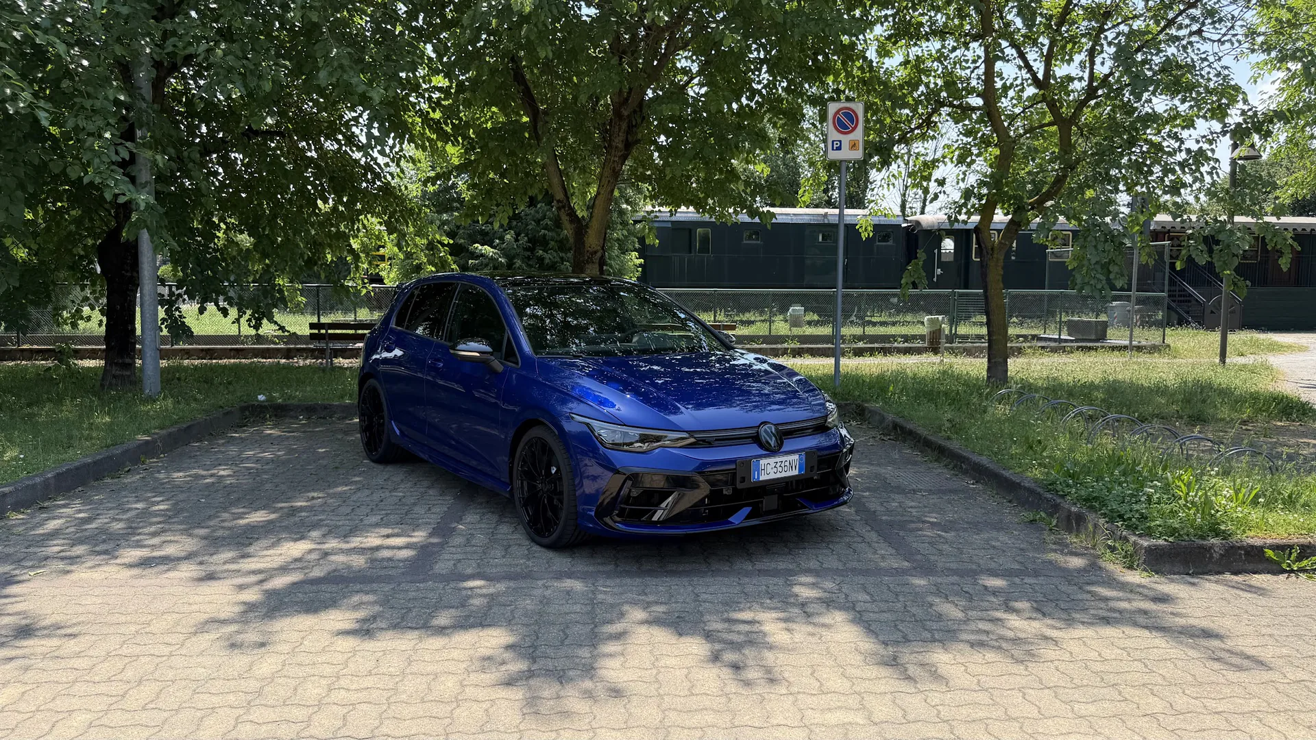 Volkswagen Golf R Black Edition