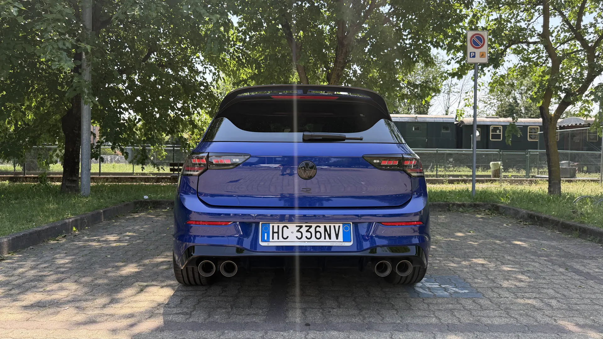 Volkswagen Golf R Black Edition