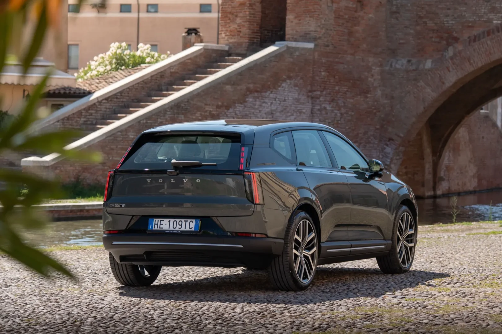 volvo ex60