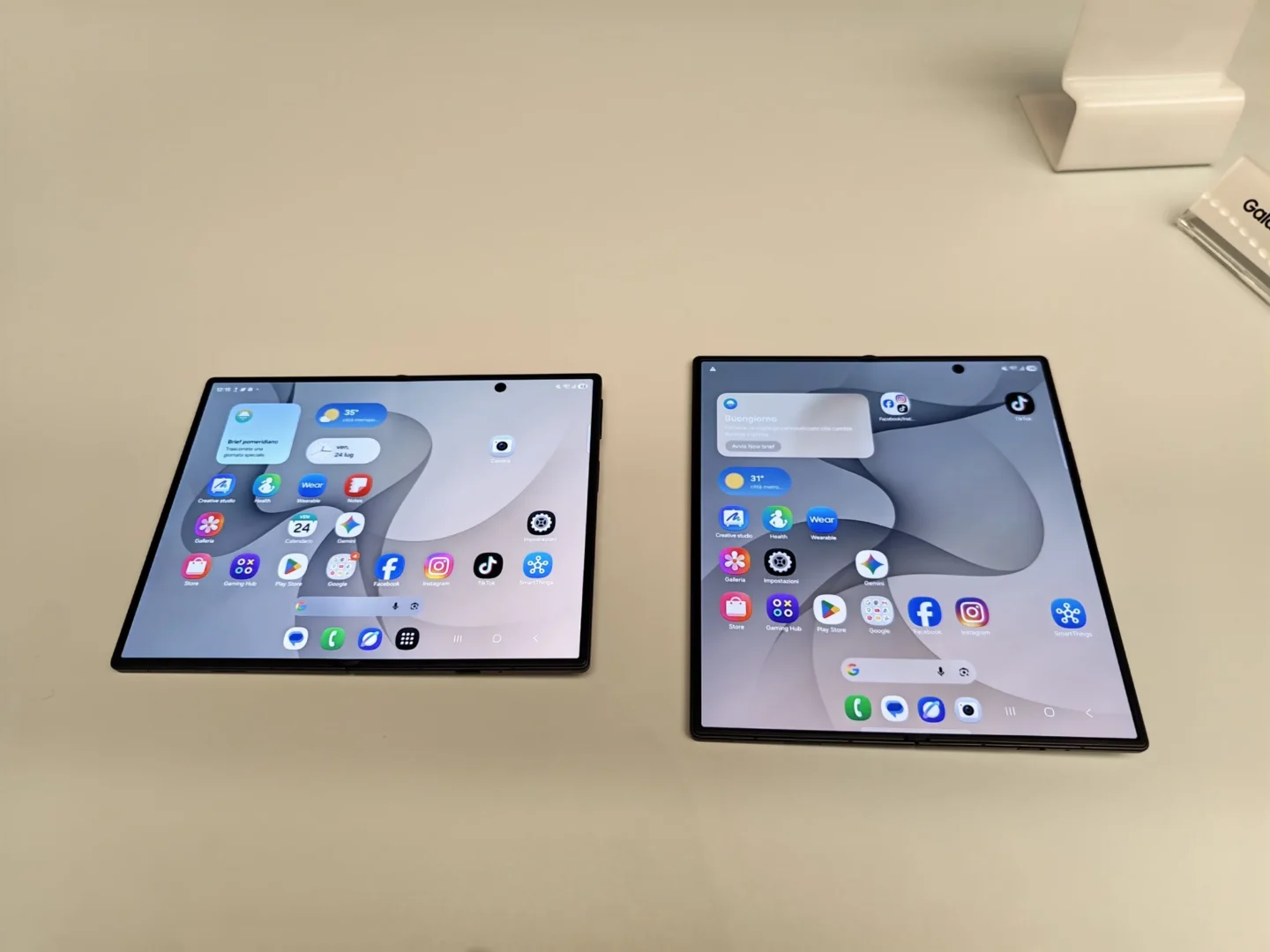 galaxy z fold8 vs z fold8 ultra
