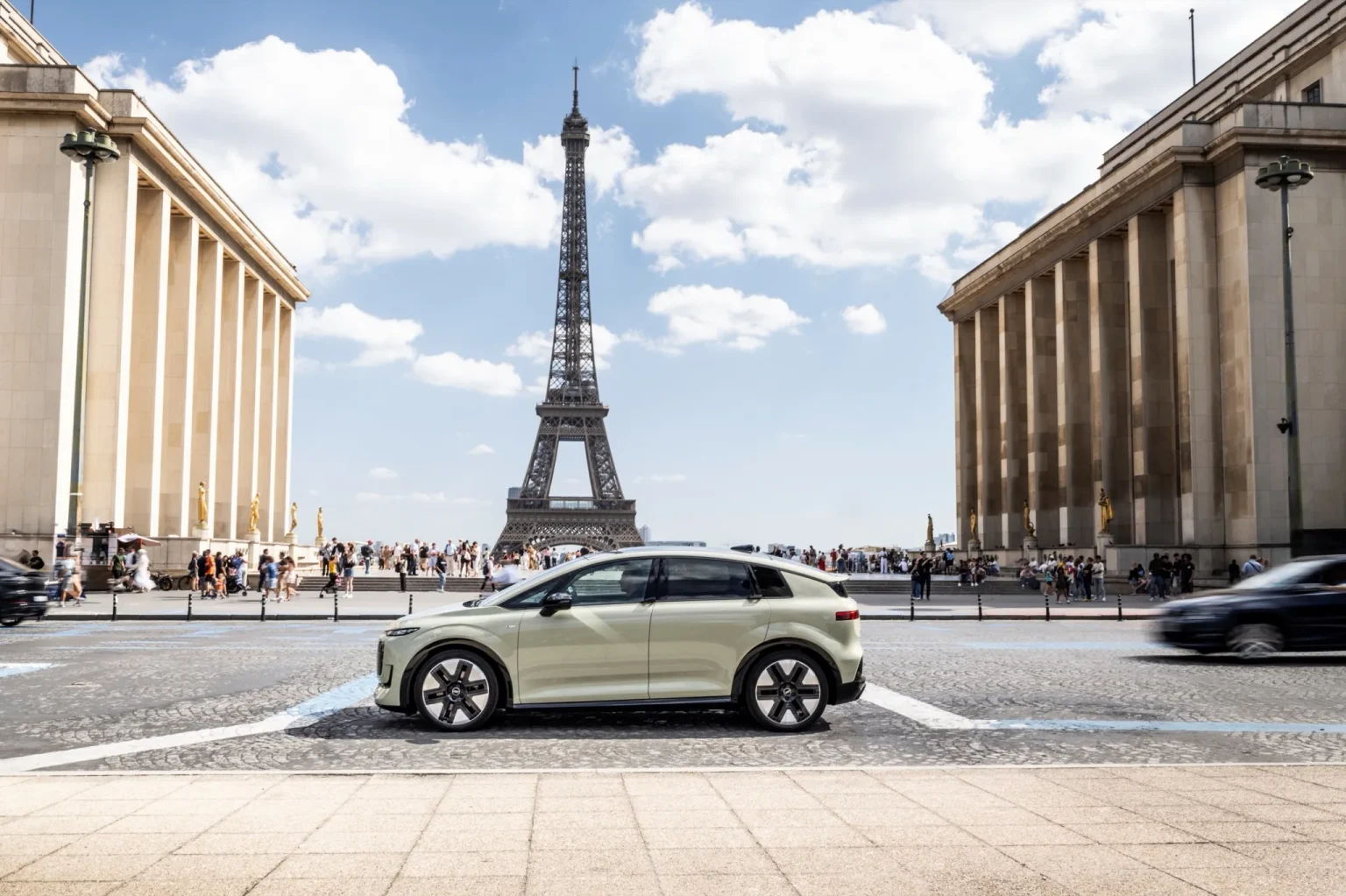 Audi A2 e-tron a Parigi: 643 km di autonomia, ecco il prezzo audi a2 e-tron