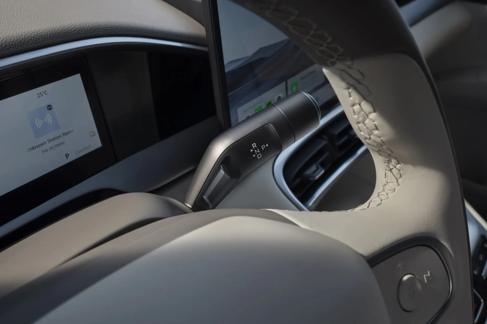Geely E2 25