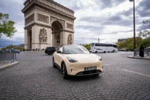 Geely E2 Paris 4