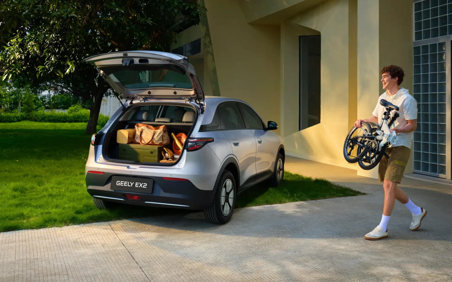 Geely E2 Lifestyle 2