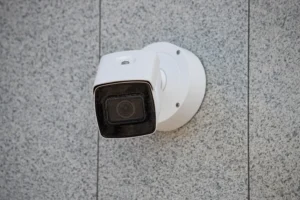 Videocamera esterna, tutti i motivi per averne una. La super offerta della Festa Prime