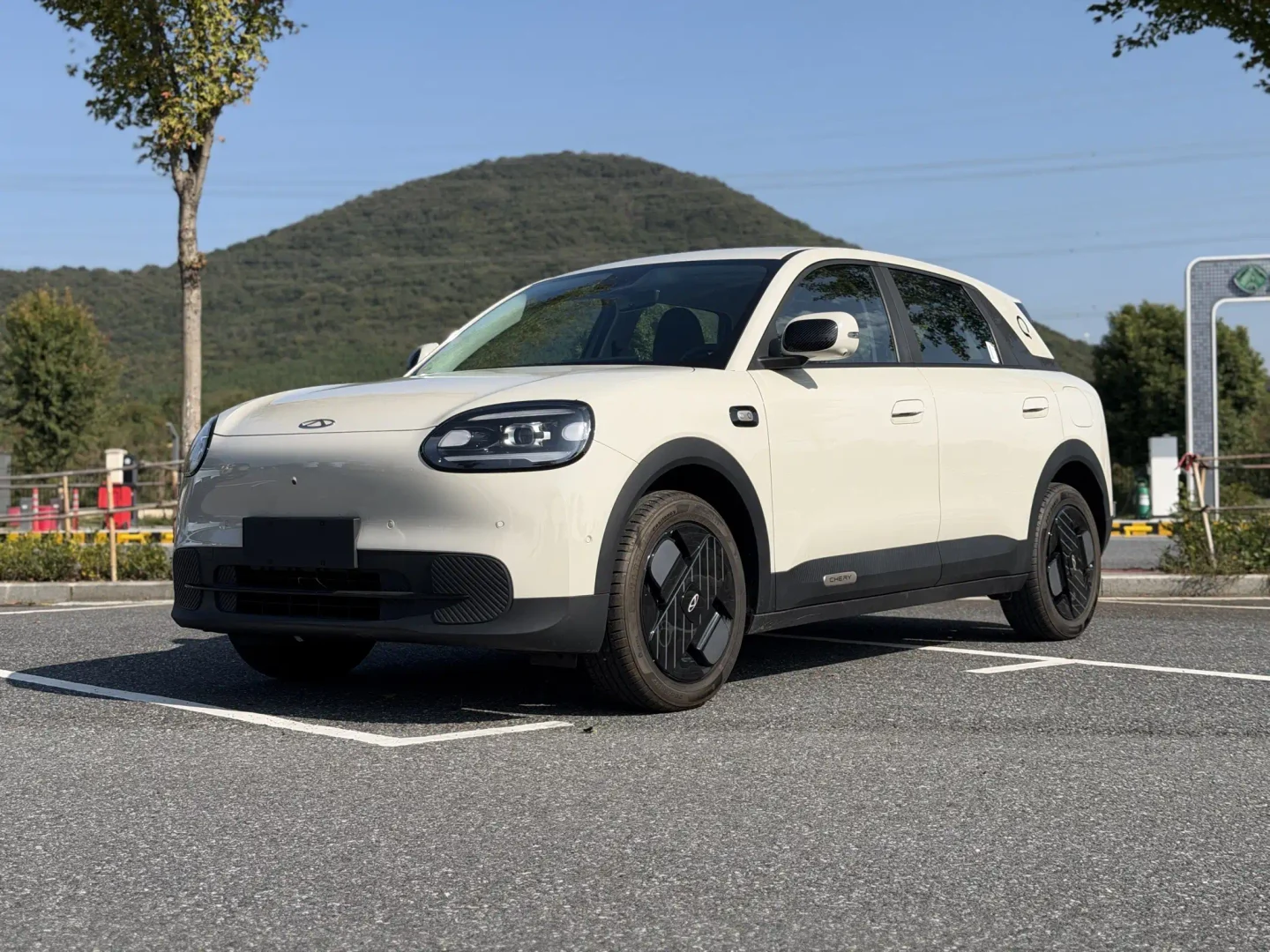 chery q prova su strada