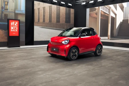 smart #2 ufficiale a 19.990 euro in Italia: elettrica, 2,75 metri e ha il multilink nuova smart #2